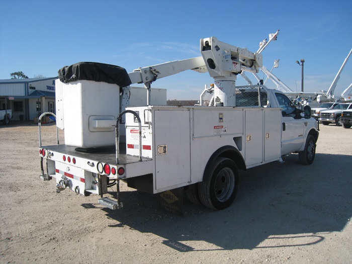 42 Foot Bucket Truck.